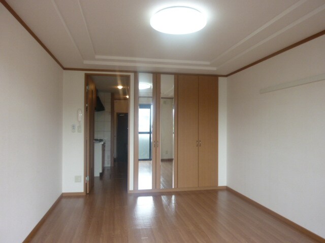 物件内観写真15　(洋室)