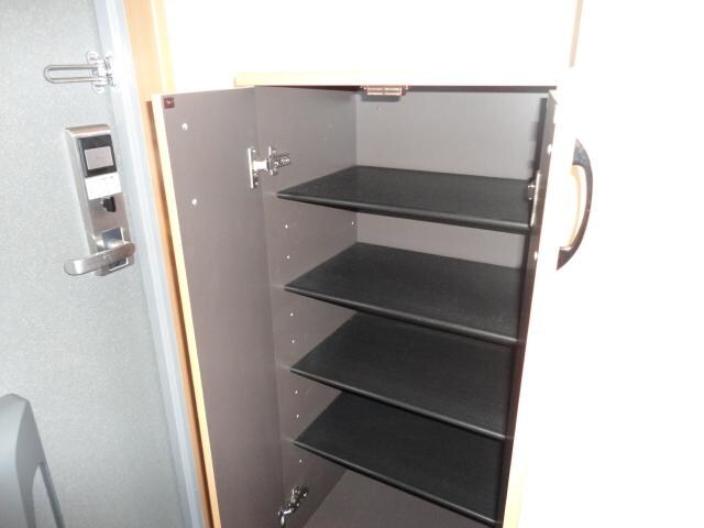 物件内観写真23　(下駄箱)