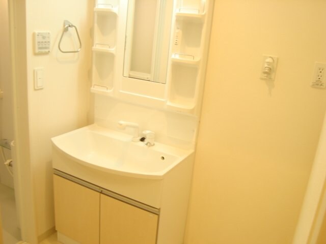 物件内観写真12　(洗面)