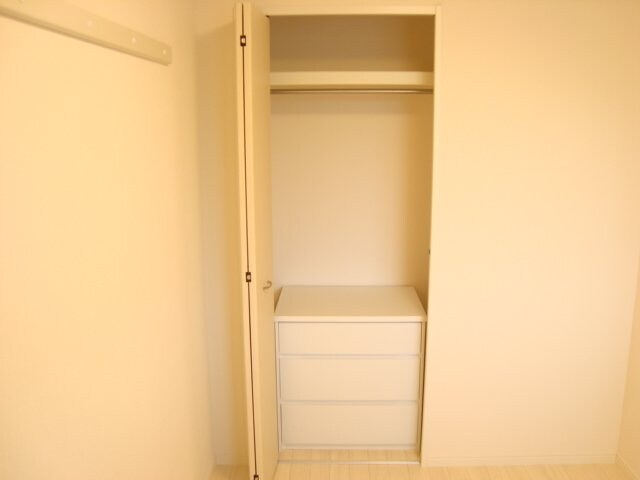 物件内観写真15　(洋室)