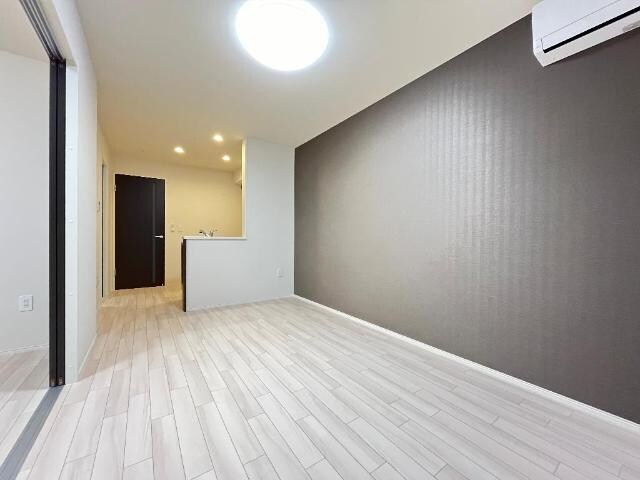 物件内観写真6　(リビング)