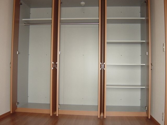 物件内観写真12　(収納)