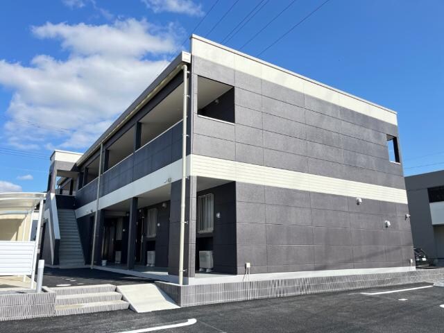 物件外観写真2　(外観写真（昼）)