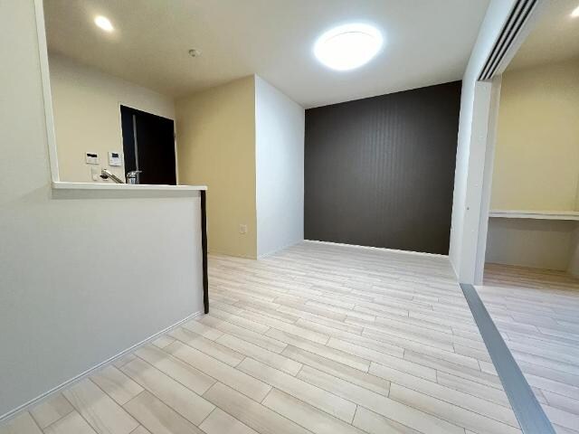 物件内観写真6　(リビング)