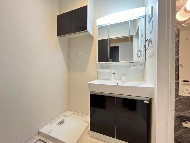 物件内観写真11　(洗面)