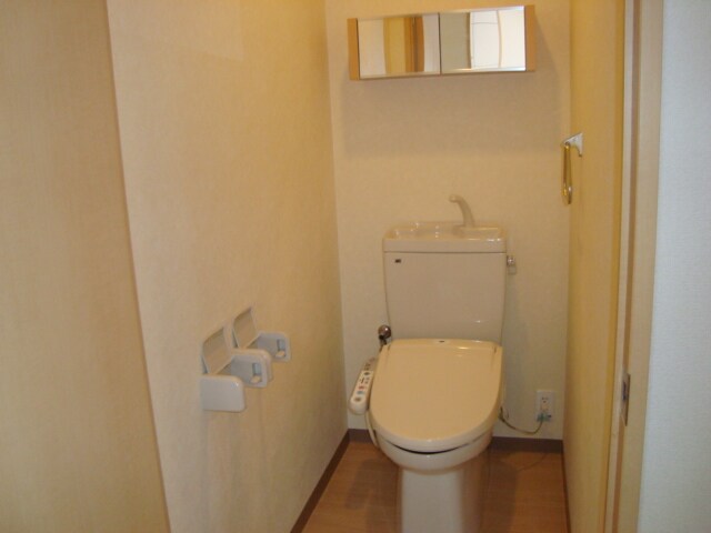 物件内観写真12　(トイレ)
