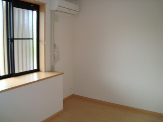 物件内観写真14　(洋室)