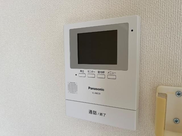 物件内観写真4　(カメラ付インターホン)
