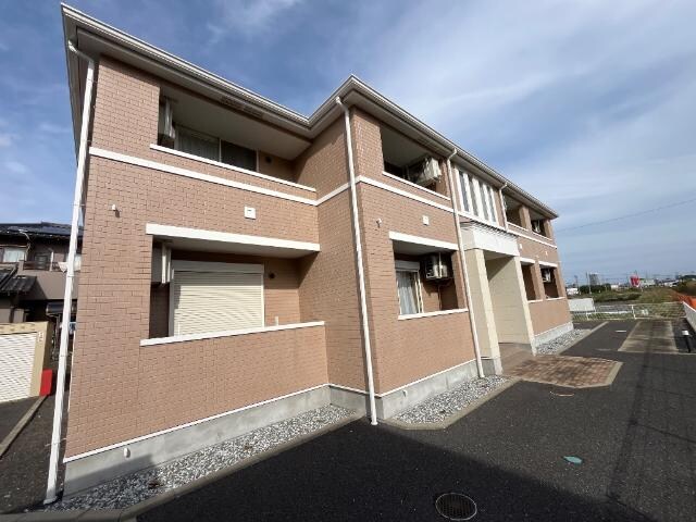 物件外観写真2　(外観写真（昼）)