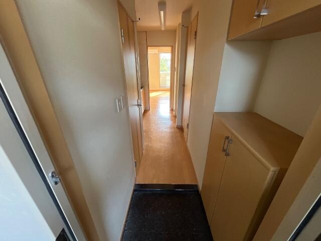 物件内観写真9　(玄関)