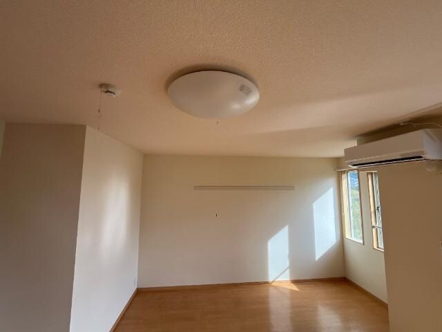 物件内観写真17　(室内照明)