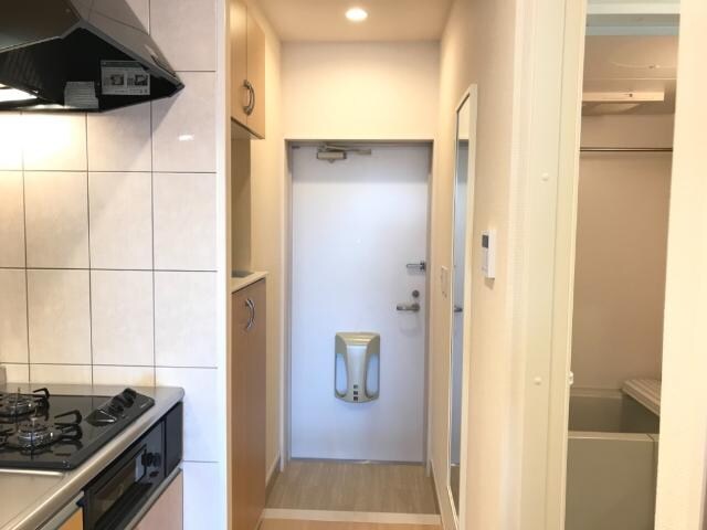 物件内観写真9　(玄関)