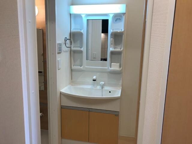 物件内観写真13　(洗髪洗面化粧台)