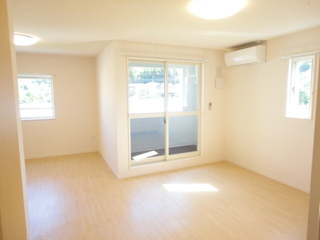 物件内観写真16　(リビング)