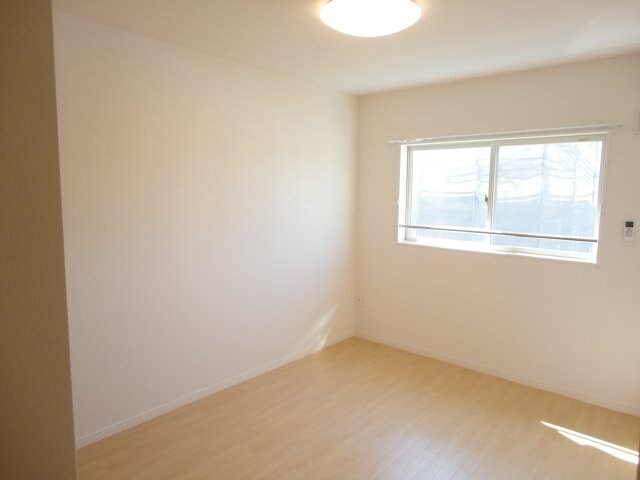 物件内観写真17　(洋室)