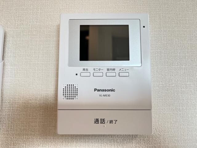 物件内観写真4　(カメラ付インターホン)