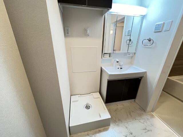 物件内観写真12　(洗濯機置場)