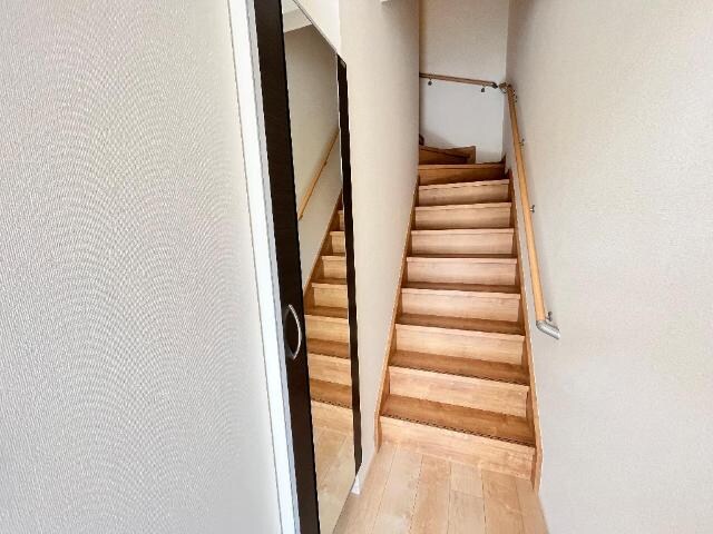 物件内観写真9　(玄関)