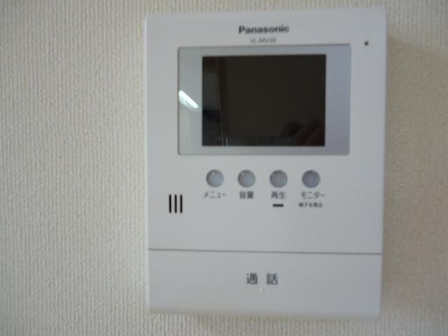物件内観写真11　(カメラ付インターホン)