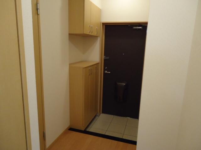物件内観写真17　(玄関)