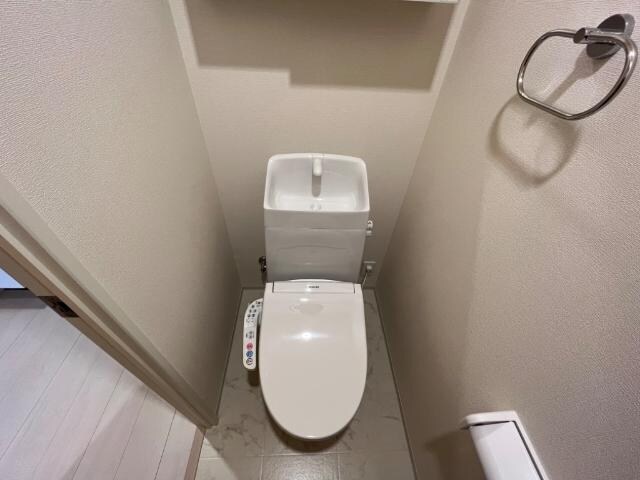 物件内観写真4　(トイレ)