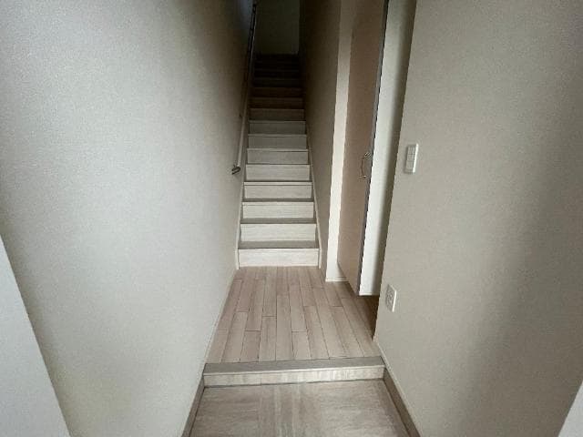 物件内観写真9　(玄関)