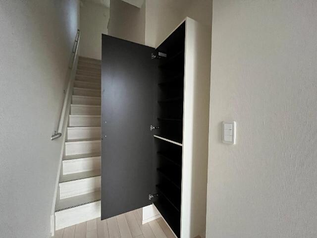 物件内観写真17　(下駄箱)