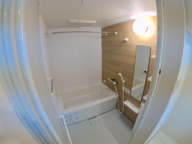 物件内観写真7　(ユニットバス)