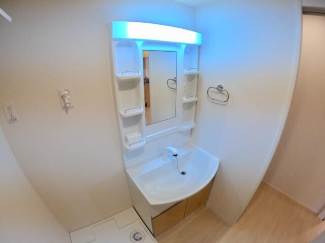 物件内観写真13　(洗髪洗面化粧台)