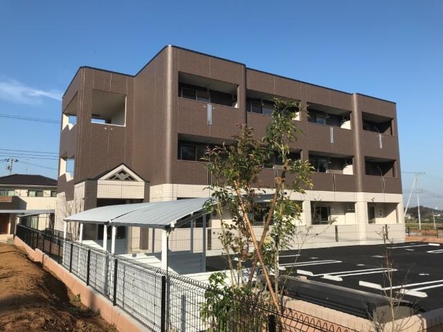 物件外観写真2　(外観写真（昼）)