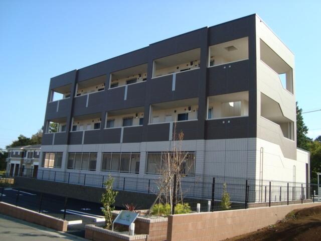 物件外観写真3　(外観写真（昼）)