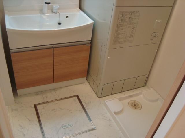 物件内観写真14　(洗髪洗面化粧台)