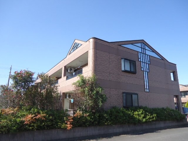 物件外観写真2　(外観写真（昼）)