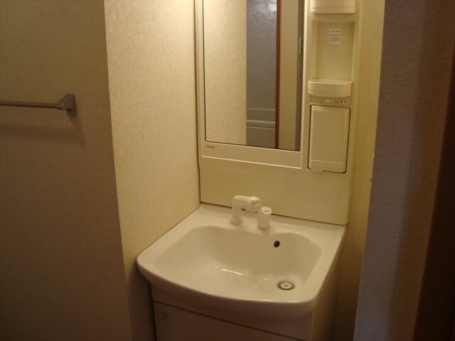 物件内観写真10　(洗髪洗面化粧台)