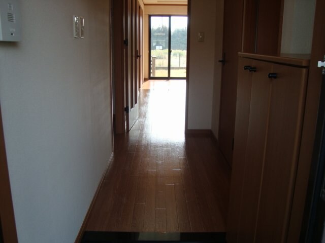 物件内観写真13　(廊下)