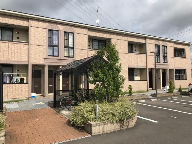 物件外観写真1　(外観写真（昼）)