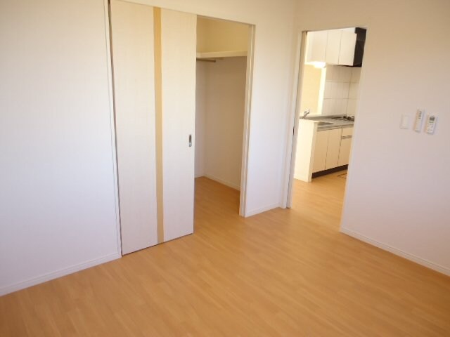 物件内観写真12　(北側洋室)