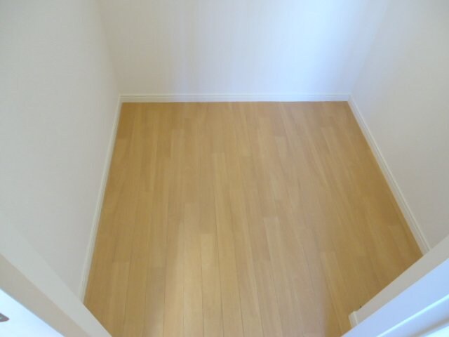 物件内観写真23　(WC（クローゼット）)