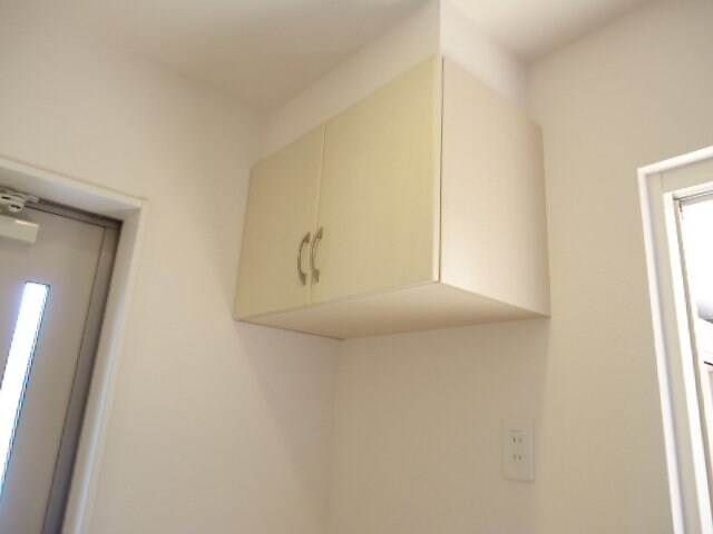 物件内観写真24　(玄関)