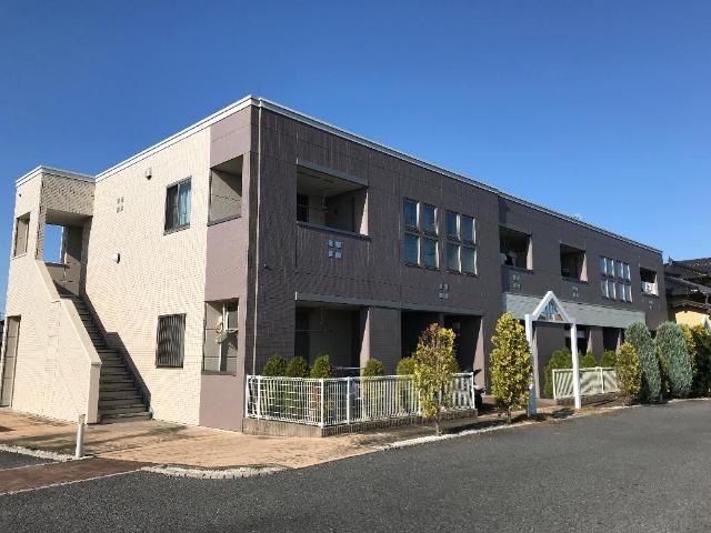 物件外観写真1　(外観写真（昼）)