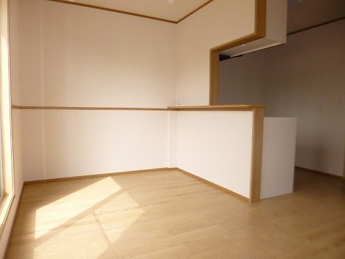 物件内観写真6　(リビング)