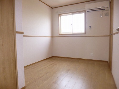 物件内観写真8　(洋室)