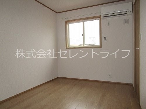 ベッドルーム(洋室（エアコン付き）)