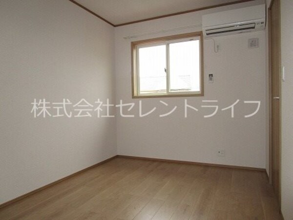 ベッドルーム(洋室（エアコン付き）)