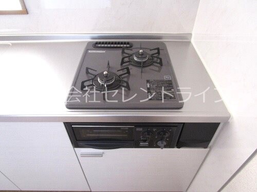 物件内観写真16　(グリル付き2口コンロ)