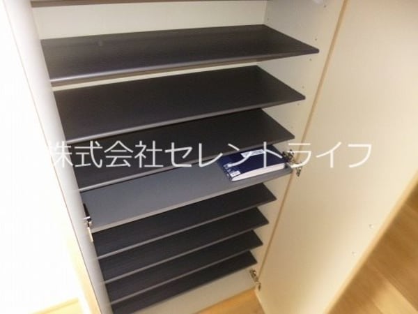 収納(シューズボックス内部)