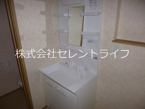 物件内観写真31　(シャンプードレッサー洗面台)