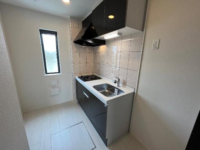 物件内観写真5　(システムキッチン)