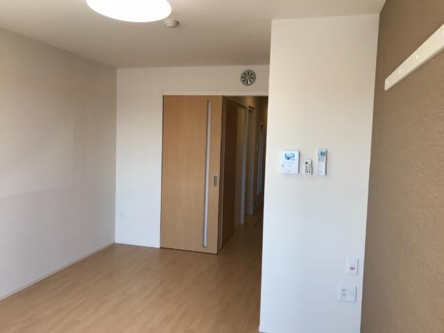 物件内観写真15　(洋室)