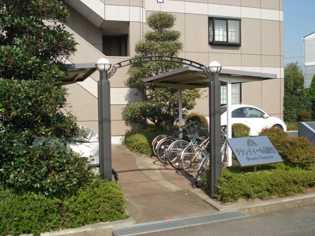 物件外観写真2　(外観写真（昼）)